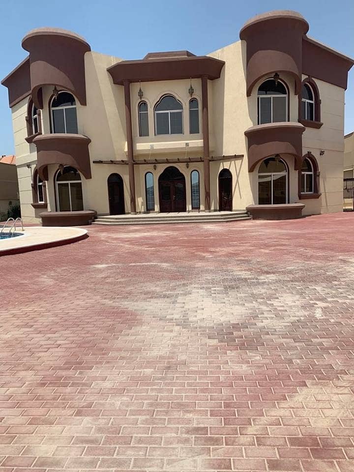 villa for rent at mizhar : 5 bedroom master with surface block