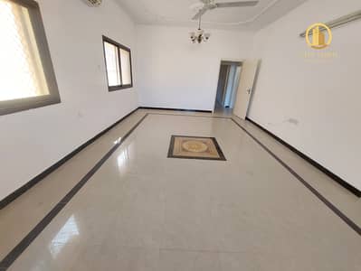 Spacious 4 bedroom single story villa with AC! Main al qadisa area