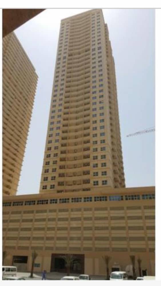 شقة في برج الزنبق،مدينة الإمارات‬ 2 غرف 290000 درهم - 4077666