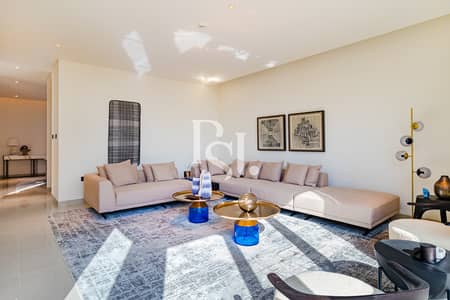 فیلا 5 غرف نوم للبيع في جزيرة السعديات، أبوظبي - saadiyat-lagoons-saadiyat-island-abu-dhabi-living-area (1). JPG