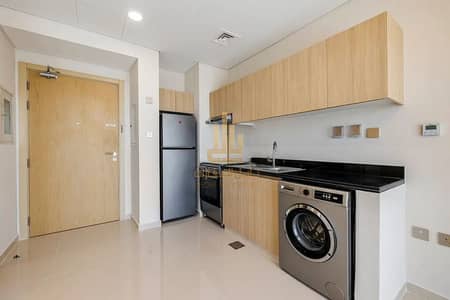 Cozy 1 BR | Equipped Kitchen | Pool View