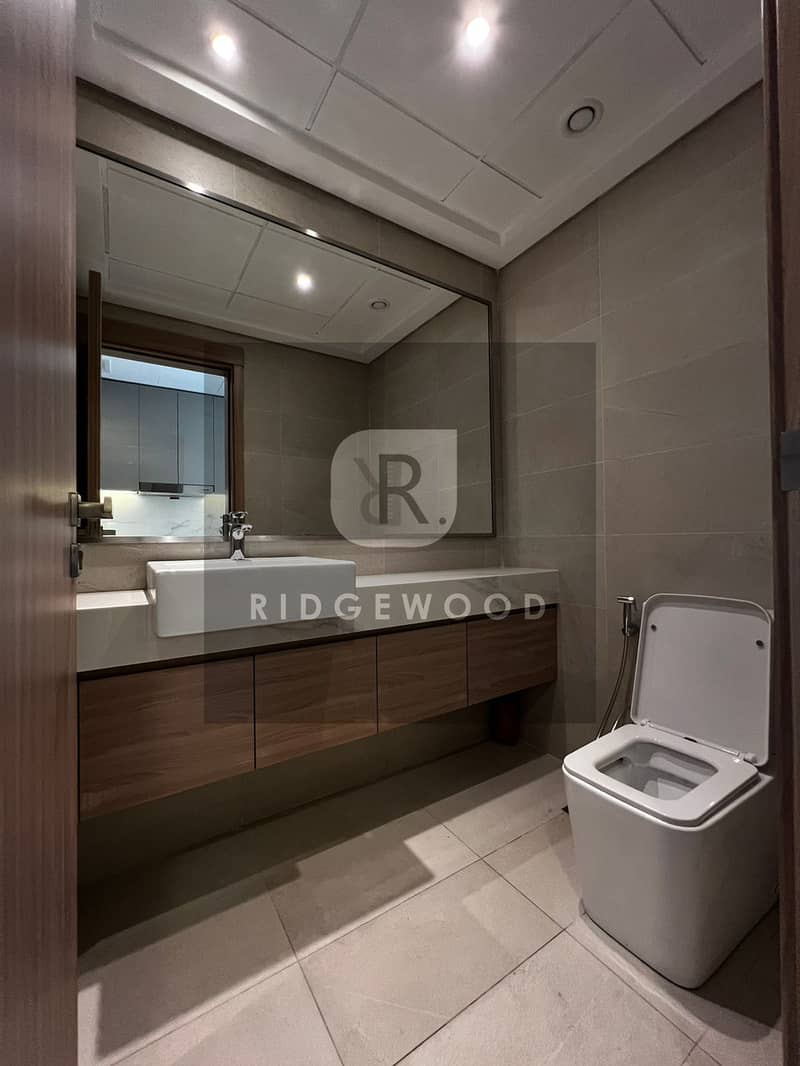 7 RIDGEWOOD REAL ESTATE 007 (1). jpg