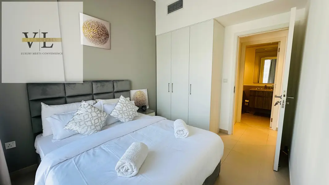 Attractive Ready to Move -Fully Furnished & Pool View