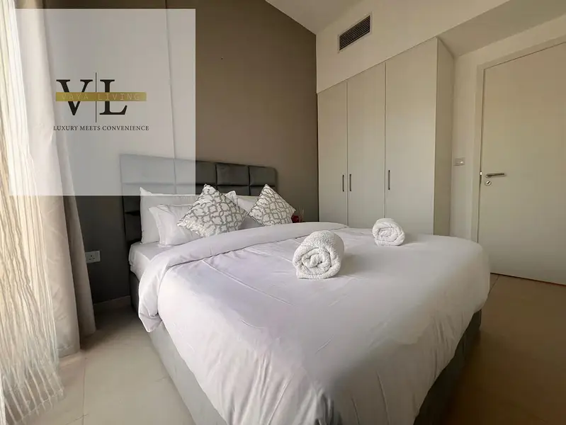 Attractive Ready to Move -Fully Furnished & Pool View