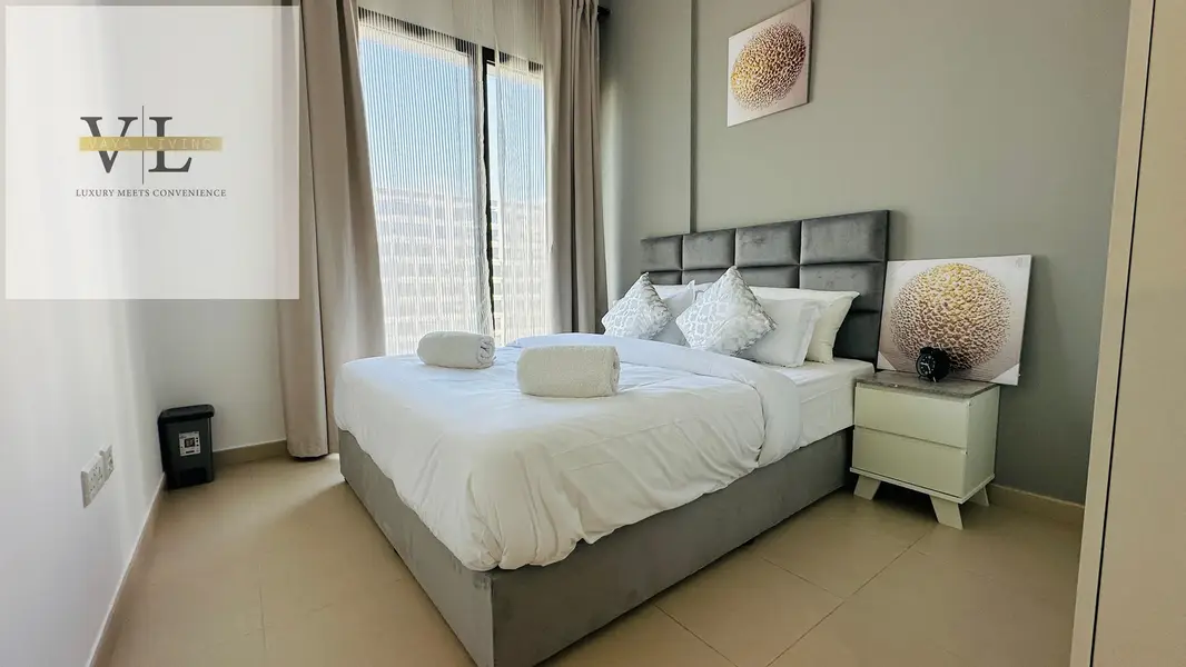 Attractive Ready to Move -Fully Furnished & Pool View