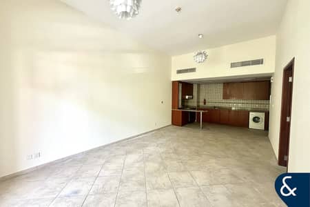 Vacant mid December | Open Kitchen | Balcony