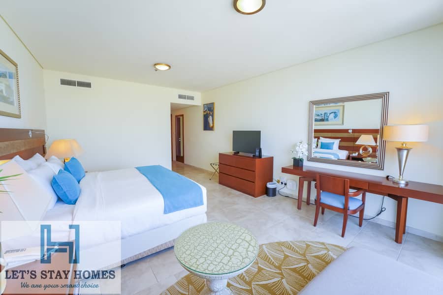 6 2 bed - King bed 3. jpg