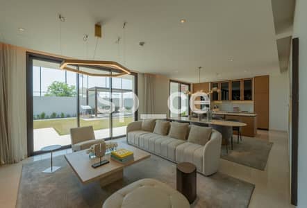 5 Bedroom Villa for Sale in Saadiyat Island, Abu Dhabi - Luxurious 5BR Villa | End Unit | Double Row