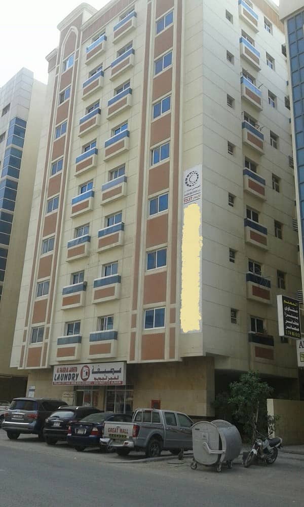 بناية لقطة للبيع أرضي 8 طوابق على شارع رئيسي تملك حر لكل الجنسيات في منطقة النعيمية الدخل ممتاز