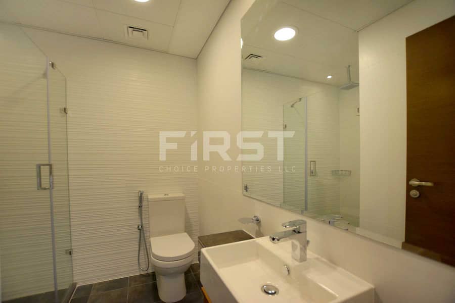 14 Internal Photo of 3 Bedroom Apartment in The Gate Tower Shams Abu Dhabi Al Reem Island Abu Dhabi UAE (8). jpg