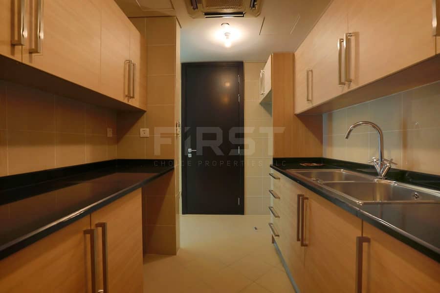 8 Internal Photo of 2 Bedroom Apartment in Rak Tower Marina Square Al Reem Island Abu Dhabi UAE (3). jpg