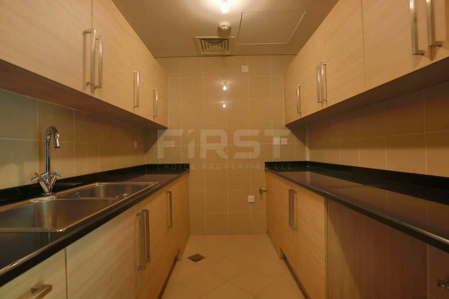 9 Internal Photo of 2 Bedroom Apartment in Rak Tower Marina Square Al Reem Island Abu Dhabi UAE (2). jpg