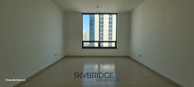 2-Bedroom Apartment with Closet