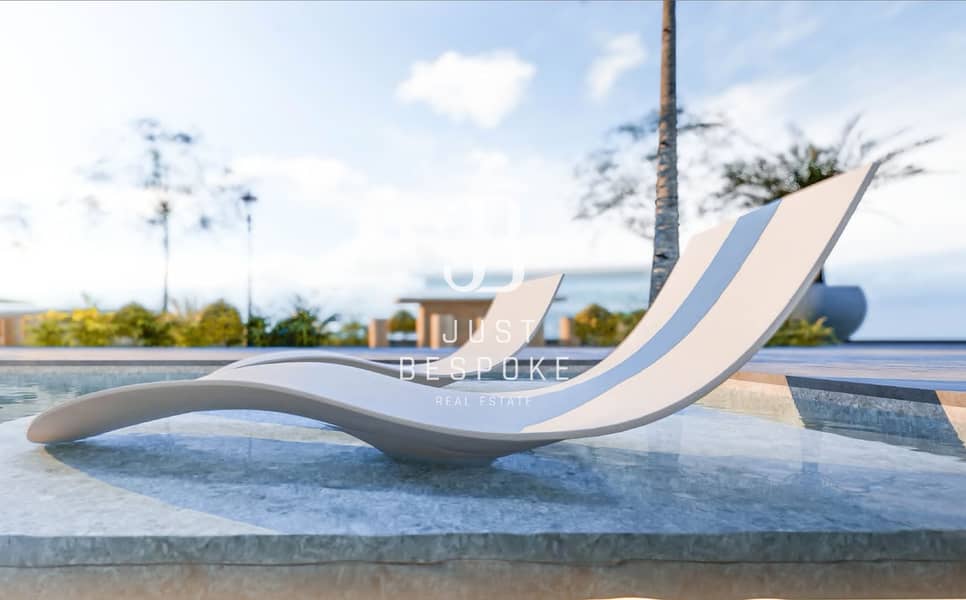 6 POOL CHAIR. png