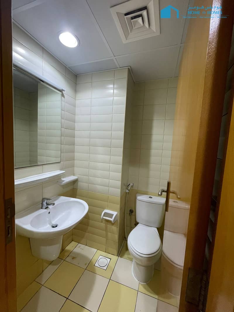 18 Maid room washroom. jpeg