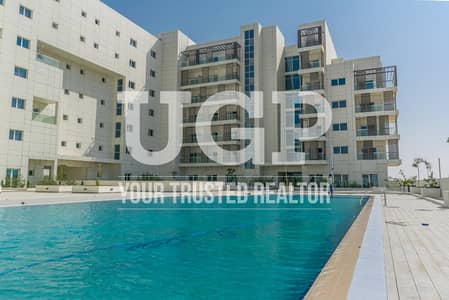 Fully Furnished 1BR w/ Parking and Balcony Fully Furnished 1BR w/ Parking and Balcony