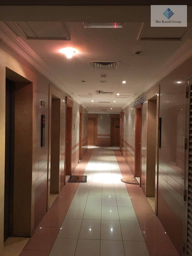 5 CORRIDOR. jpg