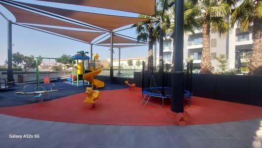 POOL& GARDEN VIEW | SPACIOUS 2 BED | CLOSE TO METRO STN