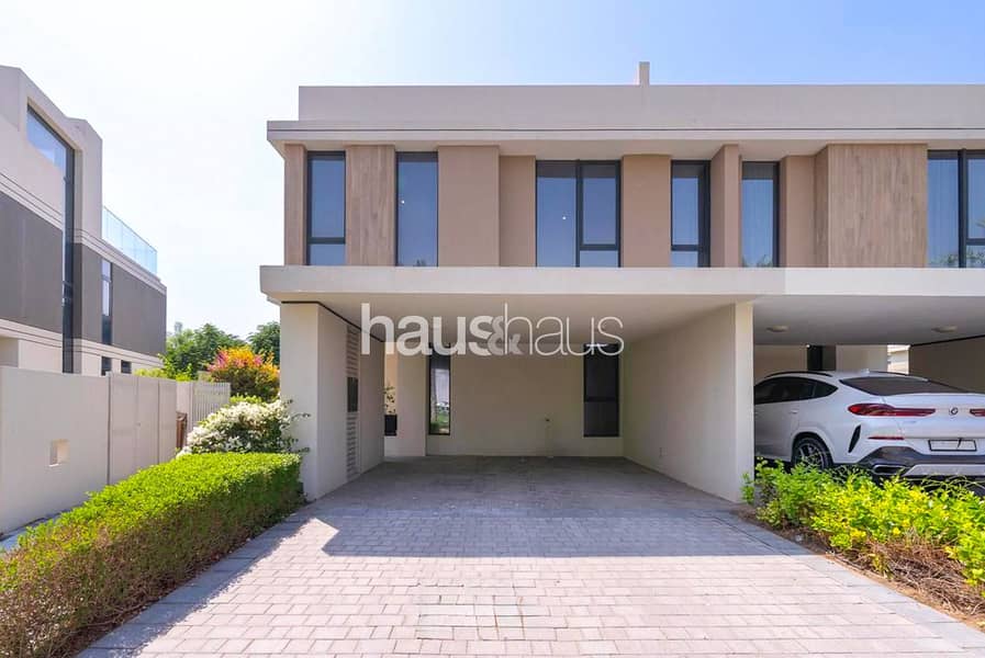 Vacant | Unfurnished | Large Plot Vacant | Unfurnished | Large Plot