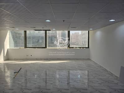 مکتب  للايجار في منطقة الكورنيش، أبوظبي - IMG-20241209-WA0032. jpg