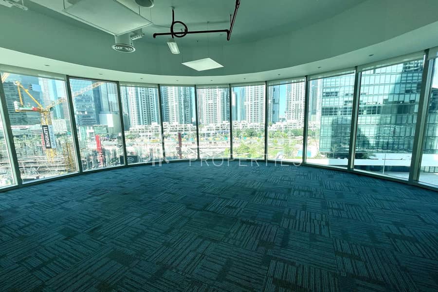Fully Fitted | Corner Unit | Open Space Fully Fitted | Corner Unit | Open Space