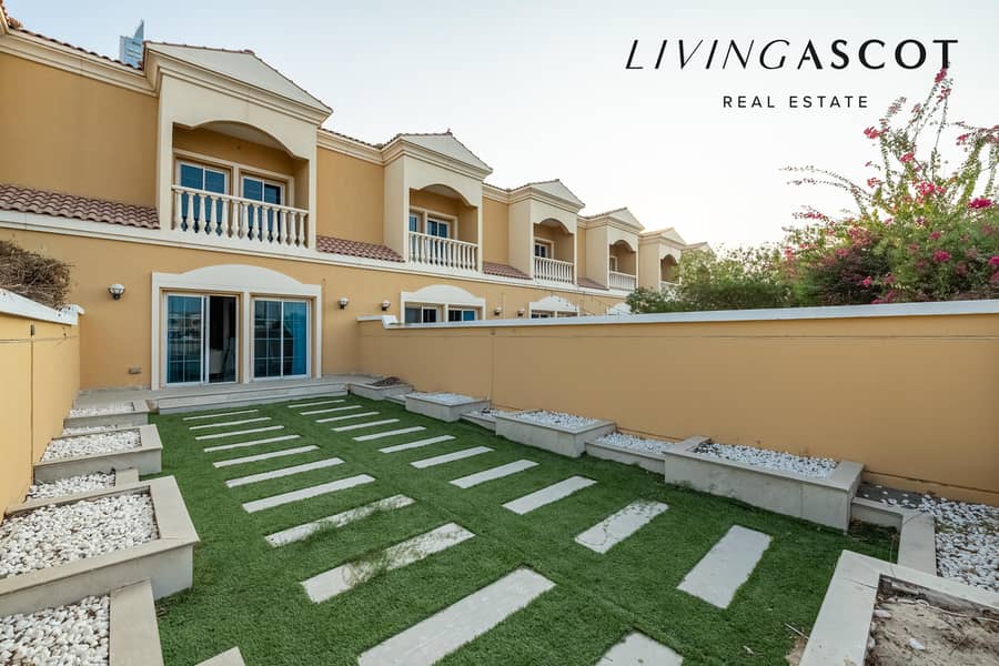 Vacant Now | Single Row | Upgraded 2 Bed Vacant Now | Single Row | Upgraded 2 Bed
