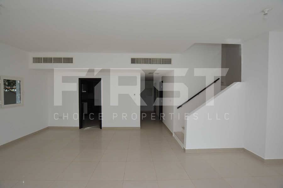 4 Internal Photo of 5 Bedroom Villa in Al Reef Villas 348.3 sq. m-3749 sq. ft-Abu Dhabi -UAE (6). jpg