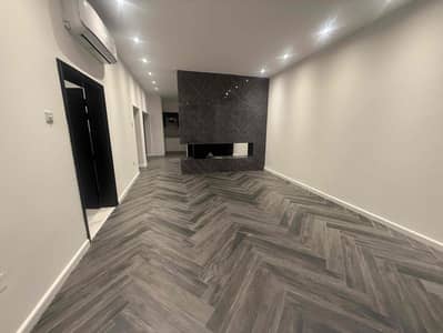Renovated with Latest Interior 5 BR Villa with Pvt Entrance and Some Stuff Fixed