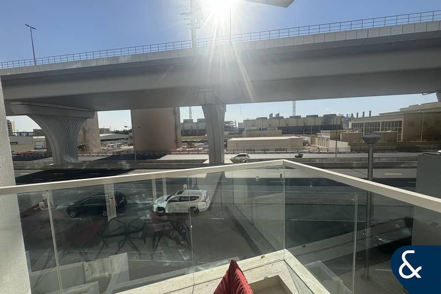 1 Bed | Upgraded | New Furnished | Modern - Image 9