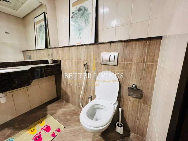 10 7a7ef97c-8bc9-40a8-9a3b-3de0c4023e19. jpg