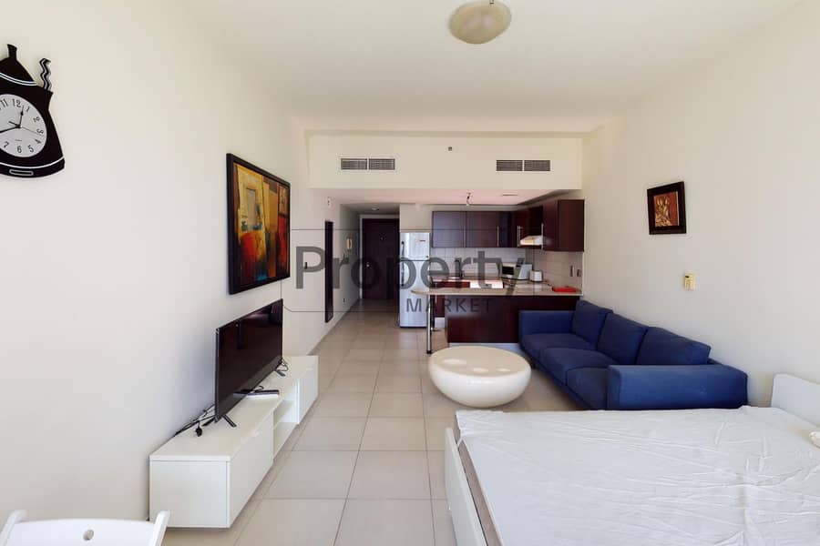 3 U-0939-JLT-Dubai-Arch-Tower-23E-Living-Room 1. jpg