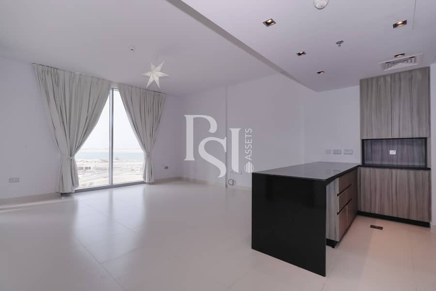 2 meera-tower-2-shams-abu-dhabi-al-reem-island-living-area (4). JPG