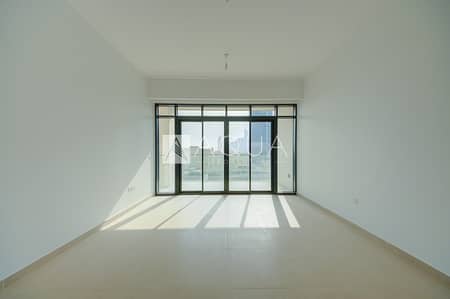 1 Bedroom Flat for Sale in The Hills, Dubai - Great Price Spacious High End Appliances 1 Bedroom Flat for Sale in The Hills, Dubai - Great Price Spacious High End Appliances