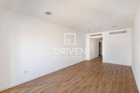 2 Bedroom Flat for Rent in Dubai Marina, Dubai - Bright and Modern Unit | Sea View | Available