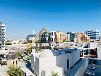 Near to souq extra/3bhk apartment/Family building/All Amenities