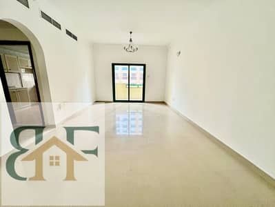 Attractive 2bhk with Balcony Gym pool For Rent