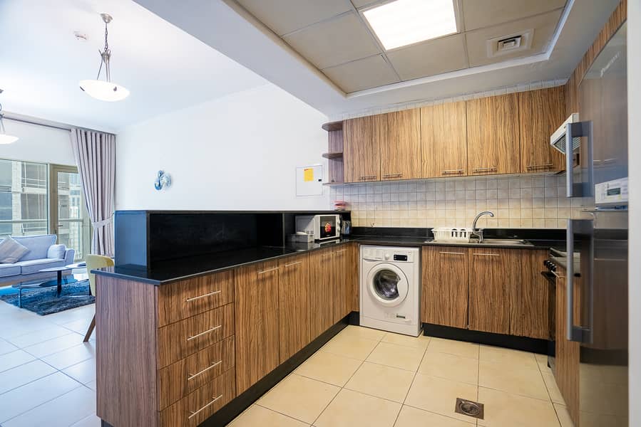 8 Burj al Nujoom 1BR-3. jpg