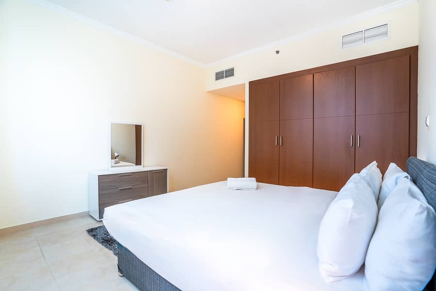 14 Burj al Nujoom 1BR-15. jpg