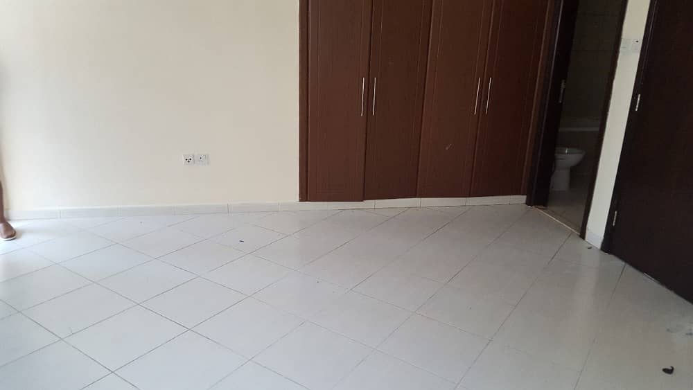 ATTRACTIVE 1BHK DEAL near to MADINA MALL with FREE PARKING BALCONY SECURITY