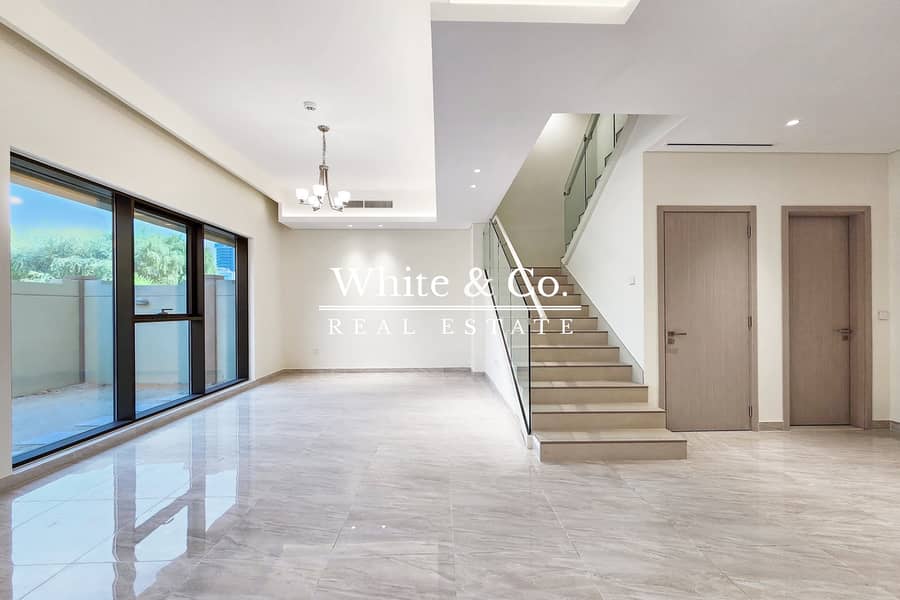 Pool View | Best Location | View Today Pool View | Best Location | View Today