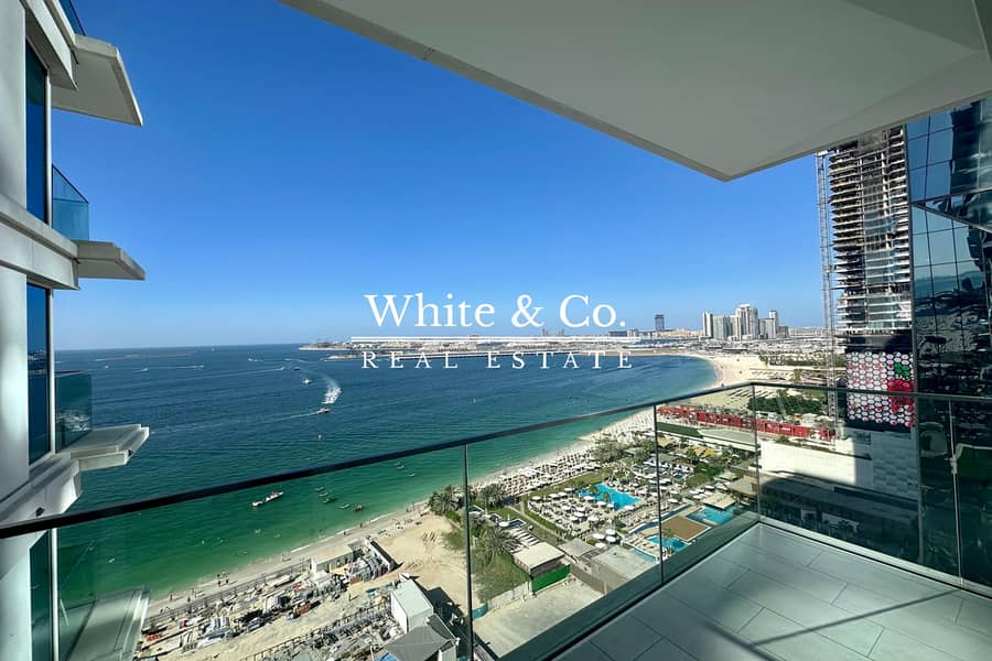 Sea Views | Large Layout | Corner Unit Sea Views | Large Layout | Corner Unit
