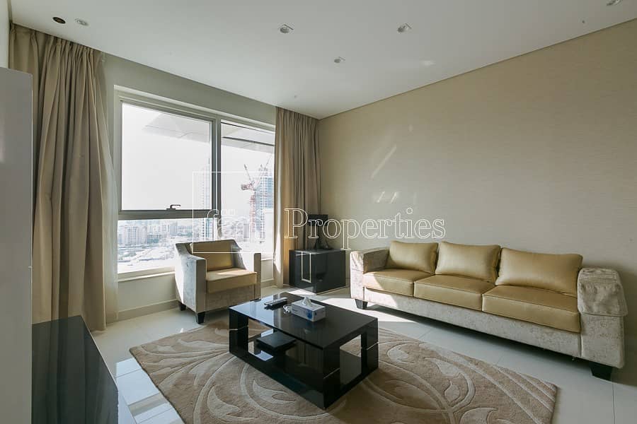 Huge One Bedroom Apartment in Maison Canal Views