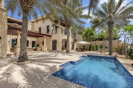 EXCLUSIVE - Beautifully designed luxury home on golf course EXCLUSIVE - Beautifully designed luxury home on golf course