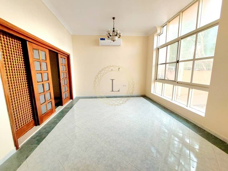 Spacious Villa Duplex | 2 Majlis | Prime Location Spacious Villa Duplex | 2 Majlis | Prime Location