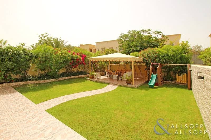 Upgraded | Landscaped Gardens | 3 Bedrooms