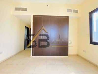 Near to souq extra/3bhk apartment/Family building/All Amenities