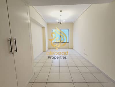 Book Now luxury apartment near to Metro station allowed for executive  staff
