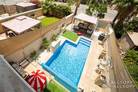 Heavily Upgraded | 2 Bedroom | Single Row Heavily Upgraded | 2 Bedroom | Single Row