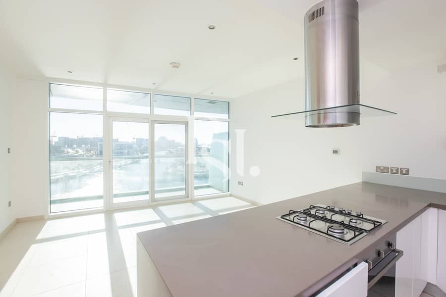2 al-nassem-al-rqaha-beach-abudhabi-living-area. jpg