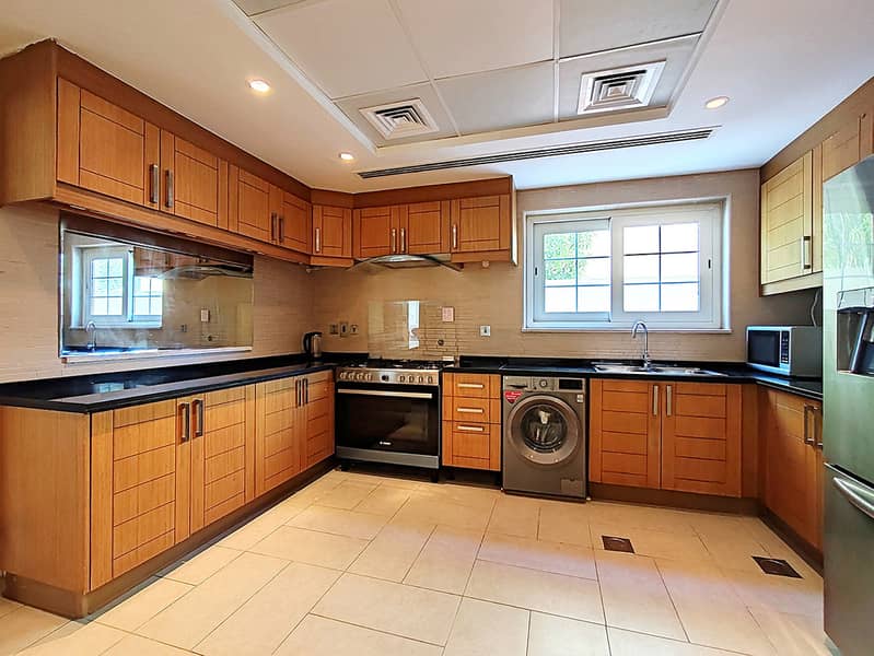 22 kitchen-01. jpg